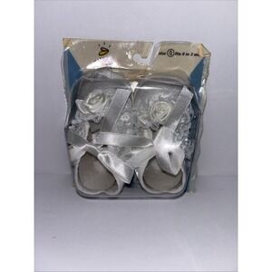 Vintage 1996 Gold Bug Soft Infant Shoes Satin With Lace & Ribbon Sealed NOS